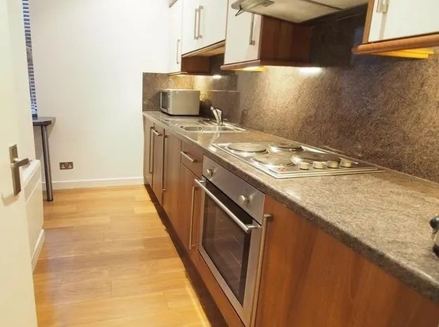 Lovely 1 bedroom flat to rent - Apartments