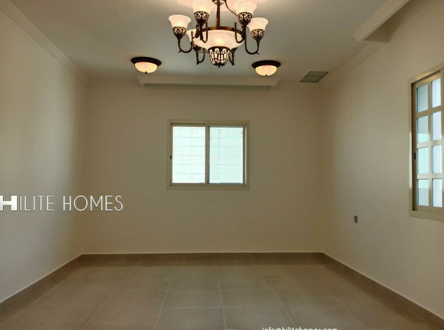 SPACIOUS FIVE BEDROOM RENOVATED FLOOR FOR RENT IN SALWA - Apartments